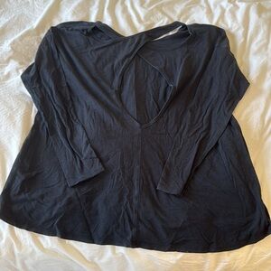 Lululemon women’s long sleeve open back top